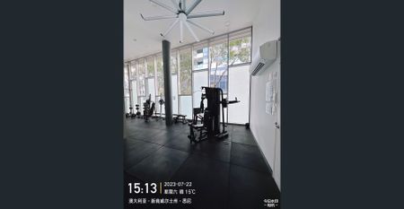 Fully Furnished-Super New & High level 3 bedroom Apartment! Wood floors! Air conditioning! Booking inspection by message before arrival! - Photo 3