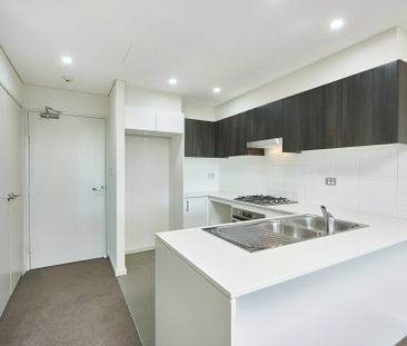 704D/48-56 Derby Street, Kingswood NSW - Photo 6