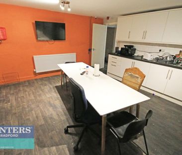 1 bedroom Flat To Let - Photo 5