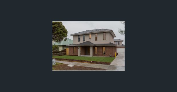 Room with Private Bathroom for Rent | Great Environment · Prime Location · Excellent Value! - Photo 1