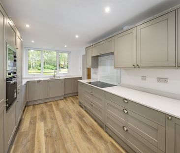 4 bedroom detached house to rent - Photo 4