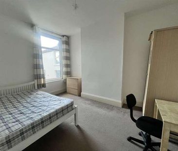 Waverley Road, Southsea, PO5 - Photo 5