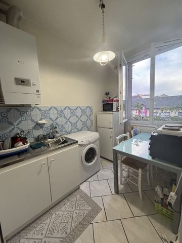 Location Appartement 1 pièce 33m² - Photo 3