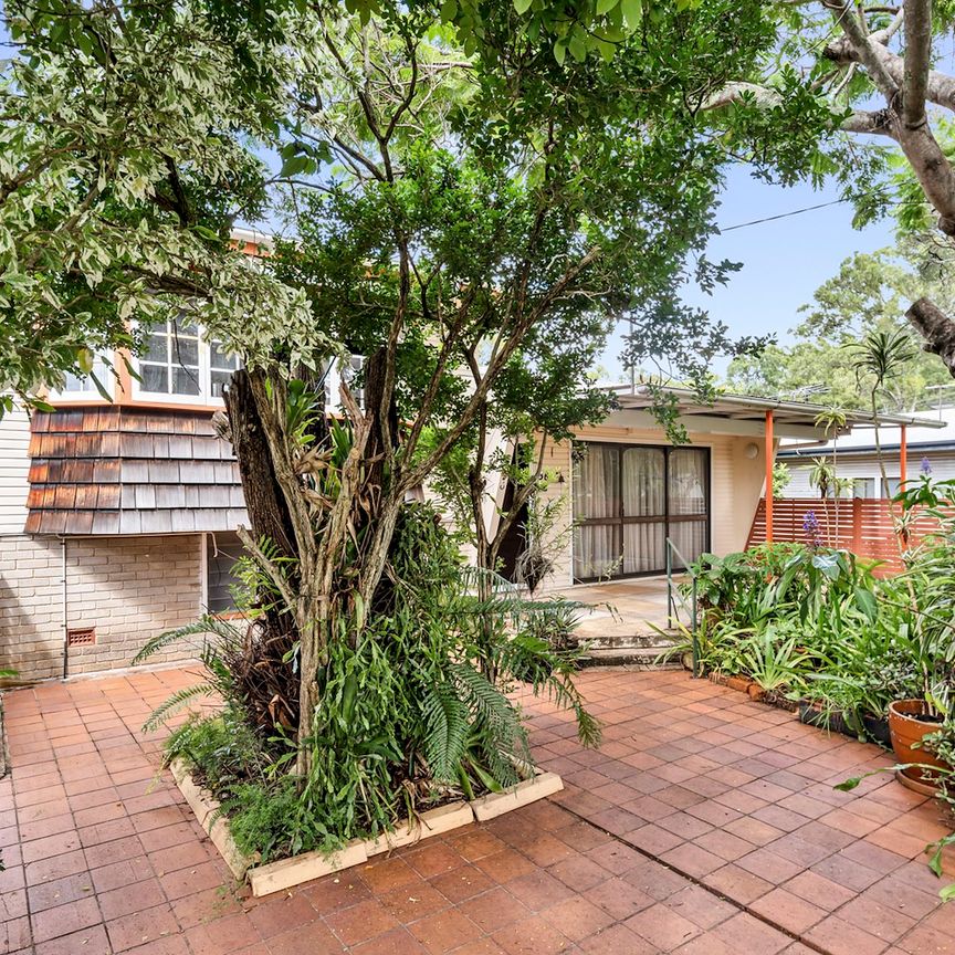 38 Sussex Street, Toowong. - Photo 1