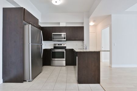 1 Bedroom + Dinning - Photo 2