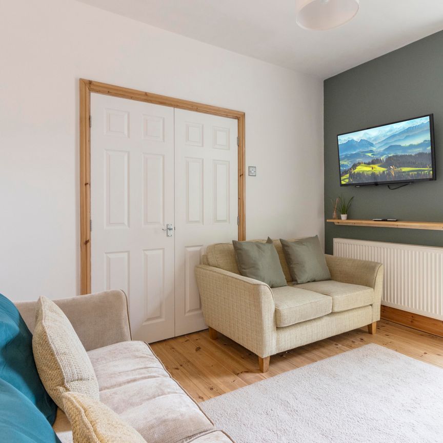 Okehampton Road Room 5 - Photo 1