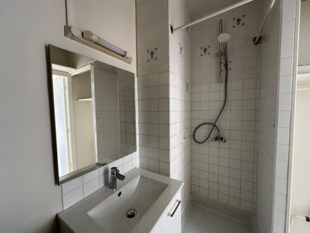 Location Appartement 1 pièce 13m² CLERMONT FERRAND 63000 - Photo 3