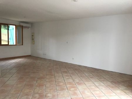 Location Appartement 4 pièces 89m² BRIGNOLES 83170 - Photo 2