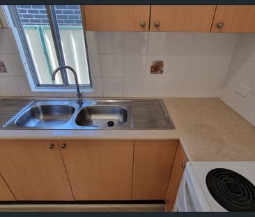 Renovated 3 bedroom family home FAIRFIELD - Photo 5