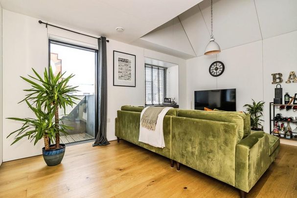 2 bedroom terraced house to rent - Photo 1
