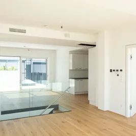 Traumhafte Dachgeschosswohnung im Niedrigstenergiestandard Sauna+ Fitnessraum im Haus - Foto 1