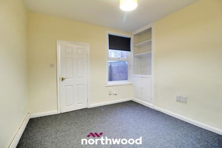 2 bedroom terraced house to rent - Photo 4