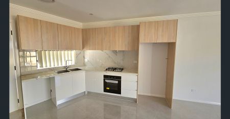Brand New 3 & 4 Bedroom Luxury Townhouses in Liverpool - Photo 3
