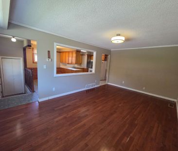 For Lease - 31 Lambs Lane, Clarington, Ontario - Photo 3