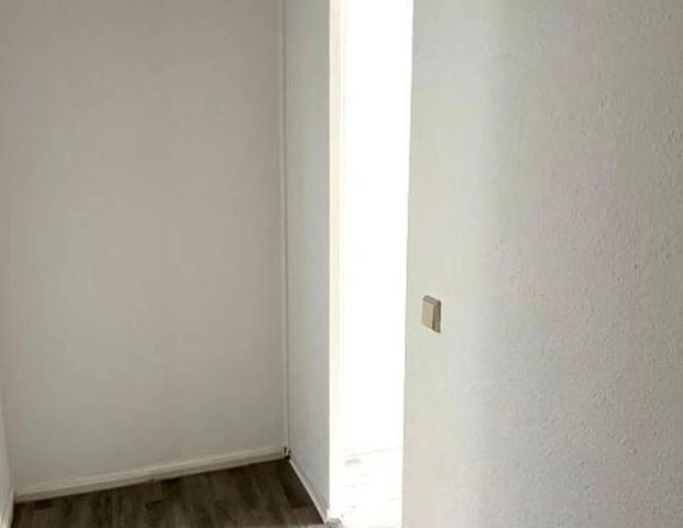 Erdgeschosswohnung zum sofortigen Einzug bereit - Foto 1