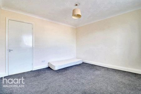 2 bedroom semi-detached house to rent - Photo 4