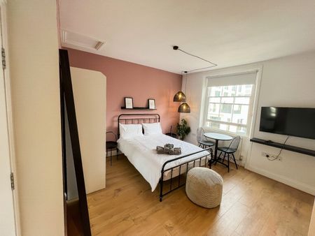 Studio Flat, Kensington Gardens Square, W2 - Photo 5