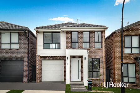 Brand New 3 Bedroom Home - Available Now! - Photo 2