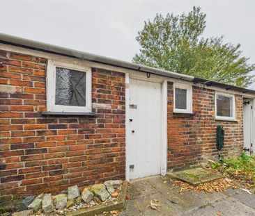 2 bedroom house to rent - Photo 2