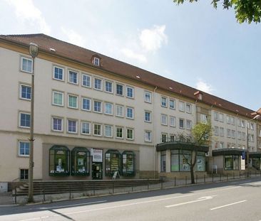 Urbanes Wohnglück: Viel Platz & Tageslicht direkt im Zentrum - Foto 3