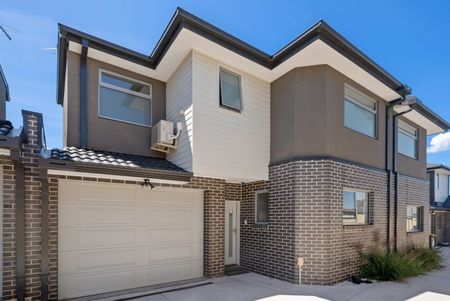 2/75 Kitchener Street, Broadmeadows VIC 3047 - Townhouse For Rent | Domain - Photo 2