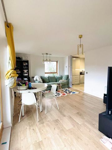 Burford wharf Apartment E15 - Photo 2