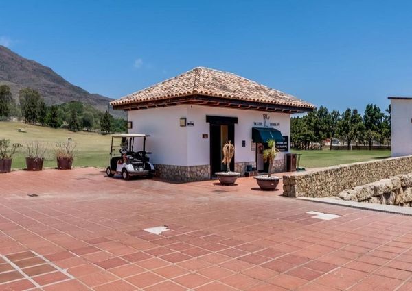 Luxury Apartment for rent in Estepona, Andalusia