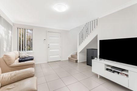 TOWNHOUSE IN HEART OF PENRITH!!! - Photo 5