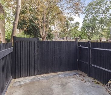 Coburg Crescent, London, SW2 3HU - Photo 2