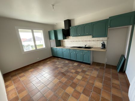 Location Maison 5 pièces 96m² ST DOULCHARD 18230 - Photo 3