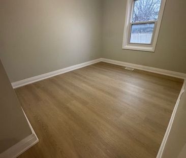 For Lease - 16 Almond Avenue, Whitby, Ontario - Photo 5