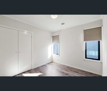 Impressive 4 Bedroom Family Home in Lollipop Estate! - Photo 2