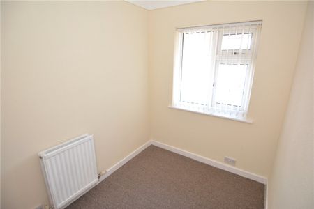 Kirkway, CH49 2ND, Greasby - Photo 5