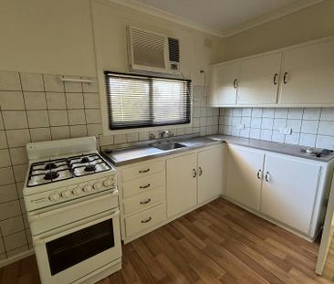 39 Clark Crescent - Photo 4