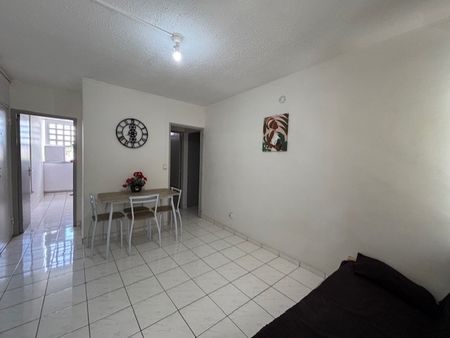 Location Appartement 4 pièces 58m² POINTE A PITRE 97110 - Photo 2