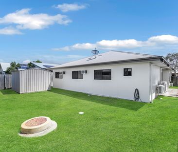 Modern 4-Bedroom Family Home in Desirable Burdell - Photo 4