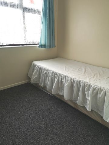 2 Bed End Terrace, Spring Grove Gardens, B18 - Photo 3