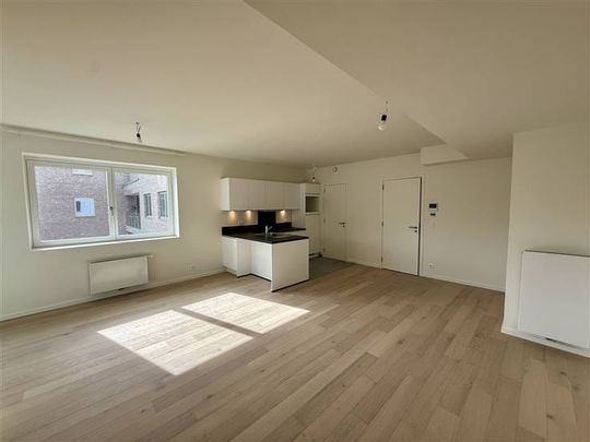 Appartement te huur - Photo 1