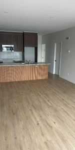 4 ½ Condo luxueux, Payer le 1er mois et obtenez le 2e mois gratuit, à louer à Vimont Laval. - Photo 4