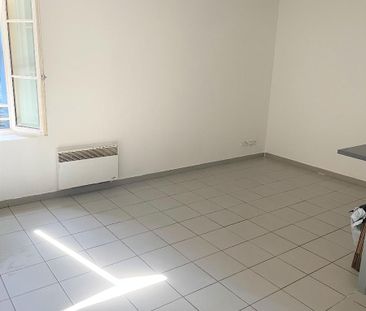 Location Appartement 2 pièces 39m² LA SEYNE SUR MER 83500 - Photo 6