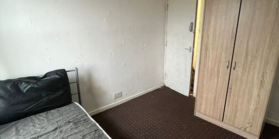 Room in a Shared House, Royal Park Avenue, LS6 - Photo 3