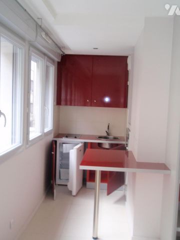 STUDIO - QUARTIER GRASLIN - SURFACE 29 M² - Photo 5