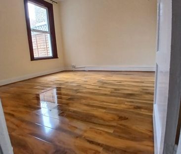 3 Bed Semi-Detached House, Perth Road, E13 - Photo 2