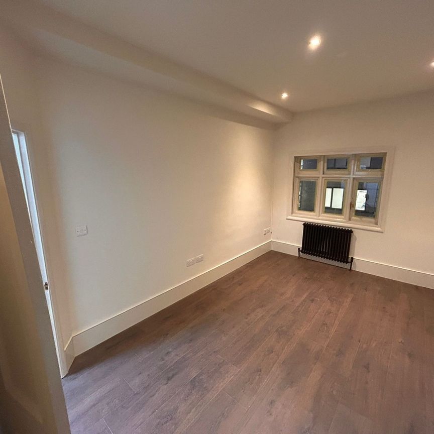 Studio Flat, Herbert House, SE11 - Photo 1