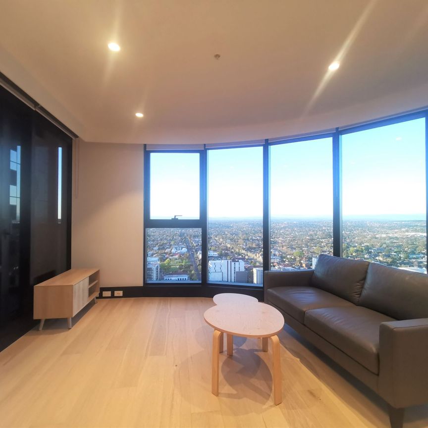 Luxury Living in the Heart of Box Hill&excl; - Photo 1