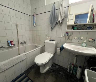 Grosszügige 2.5-Zimmerwohnung mit zwei Balkonen - Photo 6