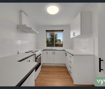 Cute two bedroom duplex! - Photo 6