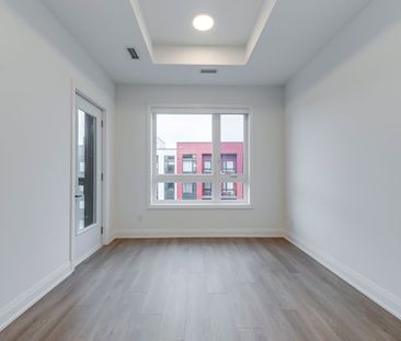 For Lease - 3250 Carding Mill Trail Unit# 522, Oakville, Ontario - Photo 3