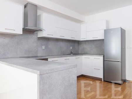 Pronájem bytu 4+kk 117 m2 - Fotografie 5
