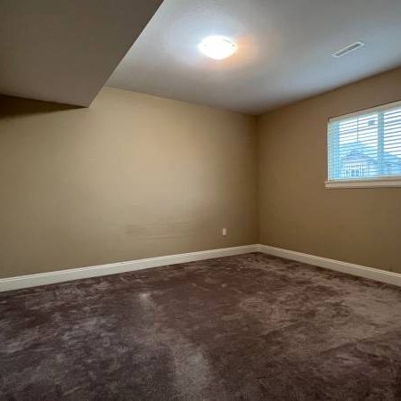 1 Bedroom basement suite $1350 - Photo 1